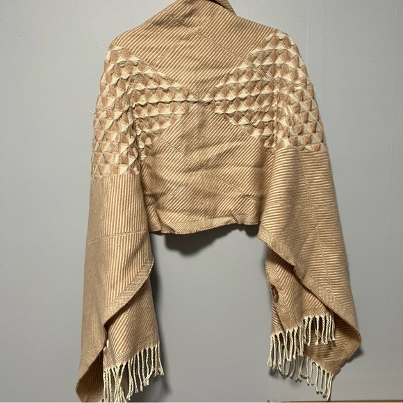 Blush Pink and White Tassel Fringe Scarf Shawl Diamond Pattern - Picture 4 of 6